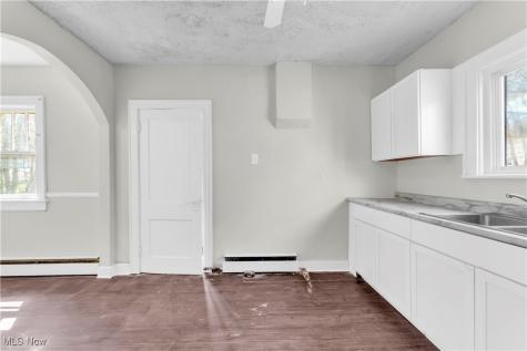 908 Stadelman Avenue Akron OH 44320