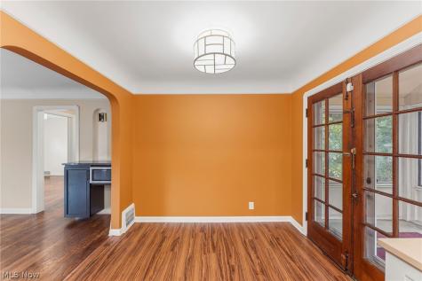 1527 Oakmount Road South Euclid OH 44121