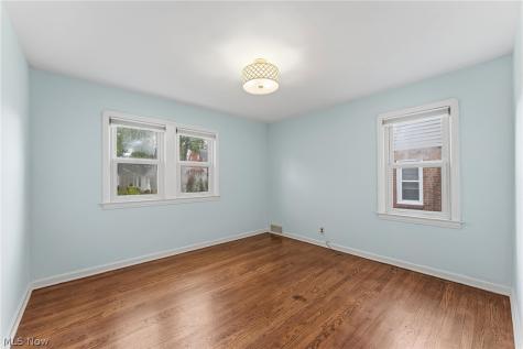 1527 Oakmount Road South Euclid OH 44121
