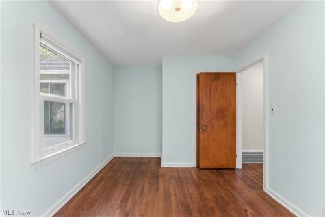 1527 Oakmount Road South Euclid OH 44121