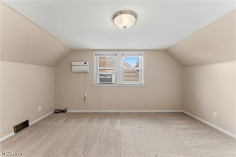 1527 Oakmount Road South Euclid OH 44121