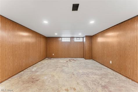 1527 Oakmount Road South Euclid OH 44121