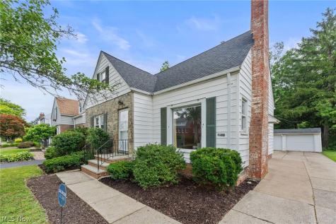 1527 Oakmount Road South Euclid OH 44121