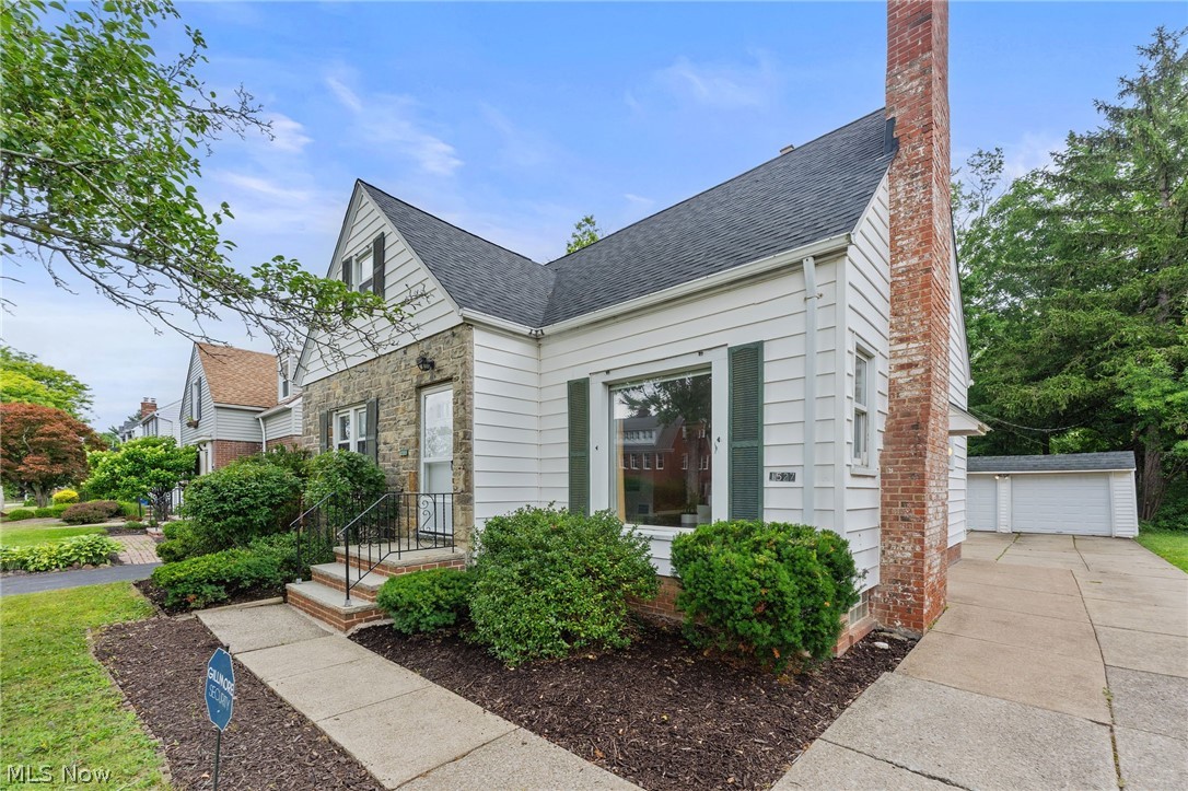 1527 Oakmount Road South Euclid OH 44121
