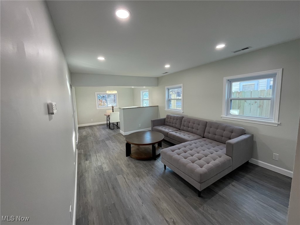 14708 Delaware Avenue Lakewood OH 44107