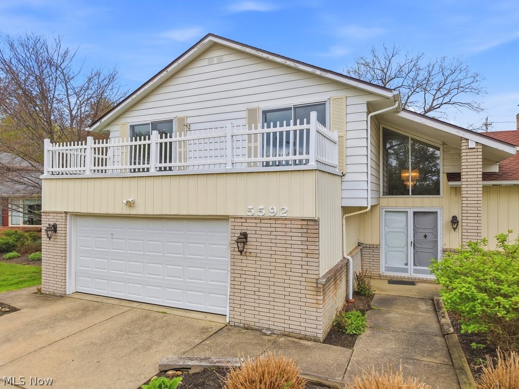 5592 Kilbourne Drive Lyndhurst OH 44124