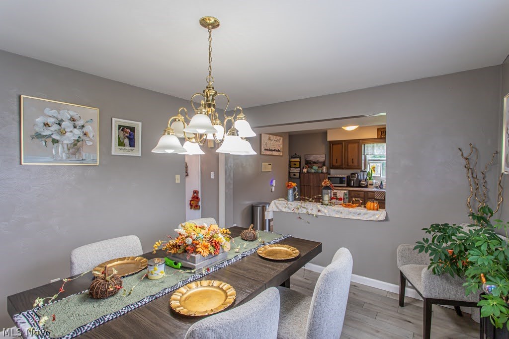 922 Nancy Avenue Niles OH 44446