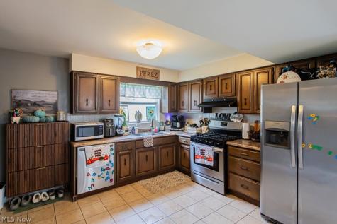 922 Nancy Avenue Niles OH 44446