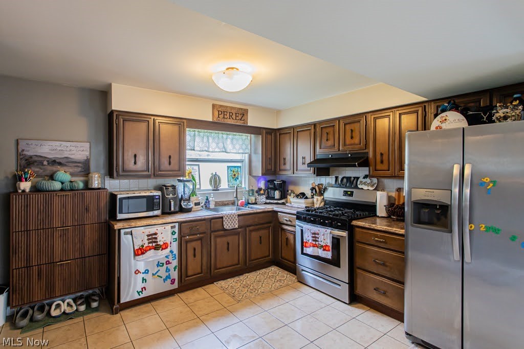 922 Nancy Avenue Niles OH 44446