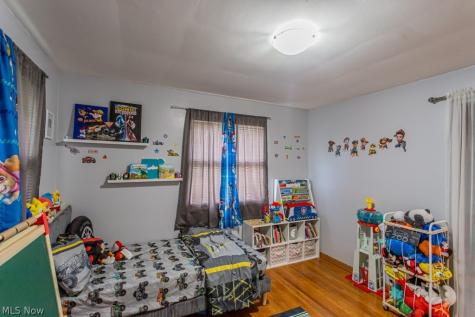922 Nancy Avenue Niles OH 44446