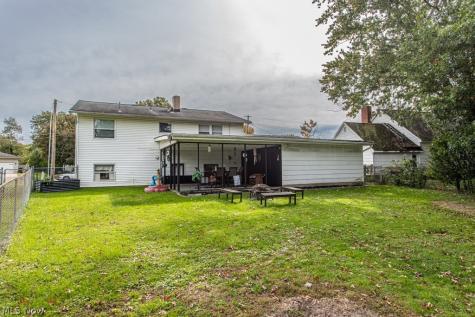 922 Nancy Avenue Niles OH 44446