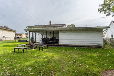 922 Nancy Avenue Niles OH 44446