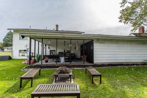 922 Nancy Avenue Niles OH 44446