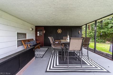 922 Nancy Avenue Niles OH 44446