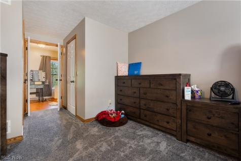 8238 N Casswell Circle NW North Canton OH 44720