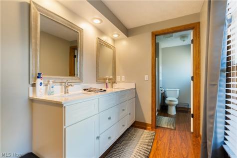 8238 N Casswell Circle NW North Canton OH 44720