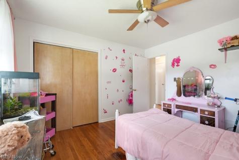 10047 York Road North Royalton OH 44133