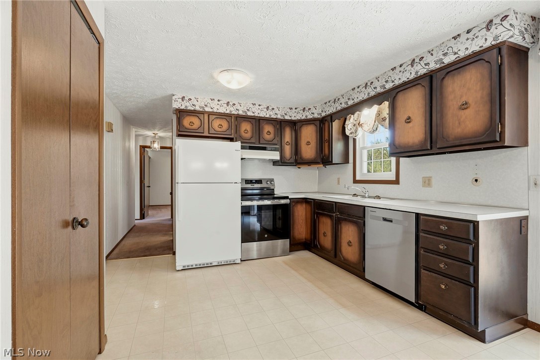8285 Southwood Drive NW North Canton OH 44720