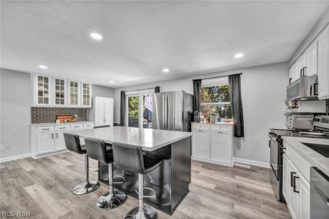 912 Wimbleton Drive Medina OH 44256