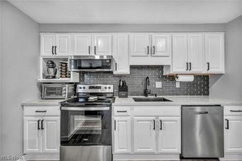 912 Wimbleton Drive Medina OH 44256