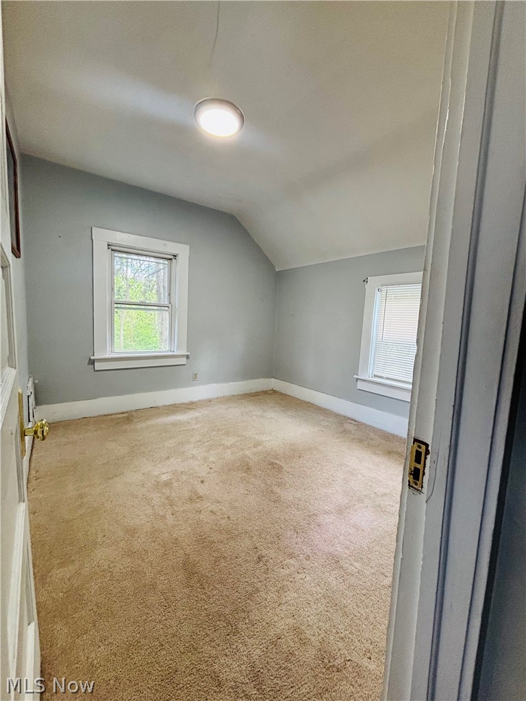 517 East Avenue Akron OH 44320