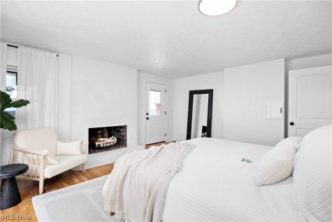 4247 E Lake Road Sheffield Lake OH 44054