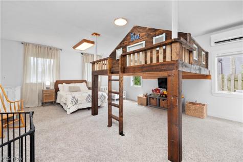 4247 E Lake Road Sheffield Lake OH 44054