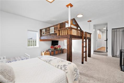 4247 E Lake Road Sheffield Lake OH 44054