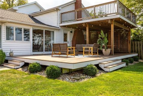 4247 E Lake Road Sheffield Lake OH 44054