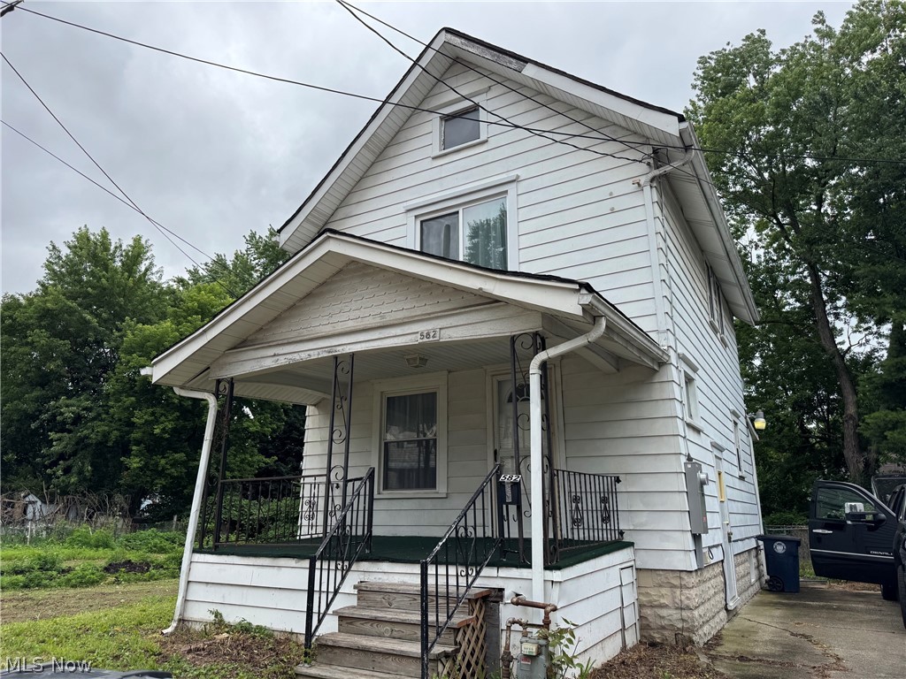 582 Robinette Court Akron OH 44310