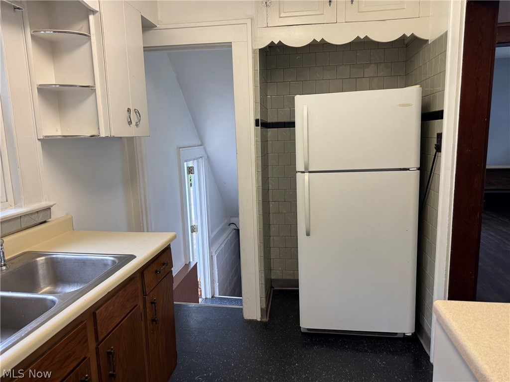 582 Robinette Court Akron OH 44310