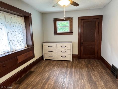 582 Robinette Court Akron OH 44310