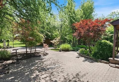 1815 Grantwood Drive Parma OH 44134