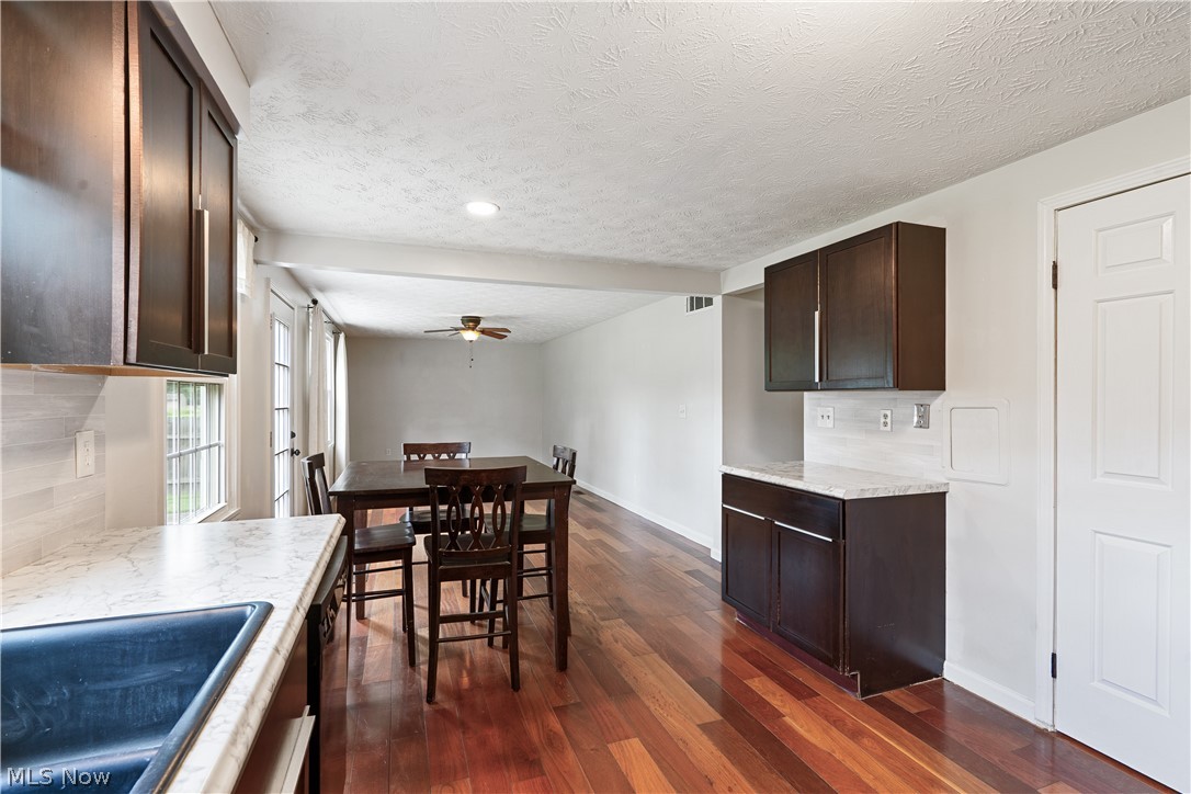 2700 Elizabeth Drive SW Lordstown OH 44481