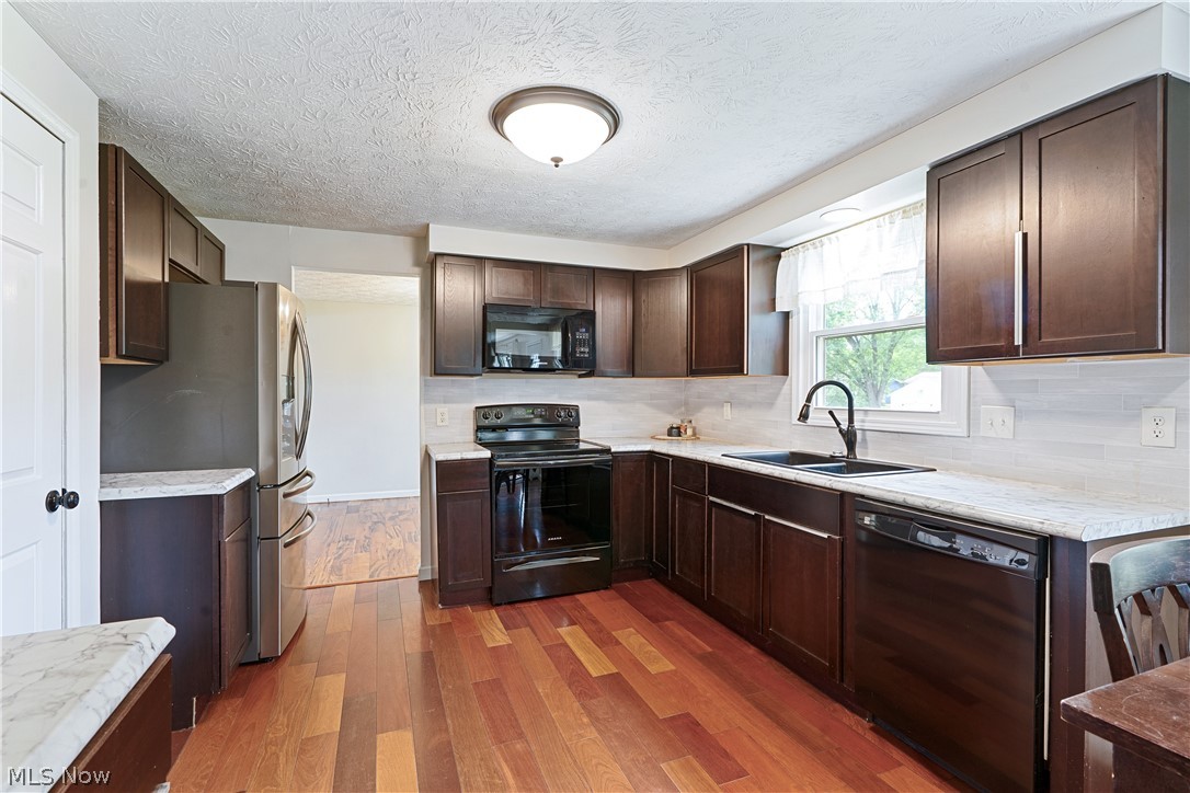 2700 Elizabeth Drive SW Lordstown OH 44481