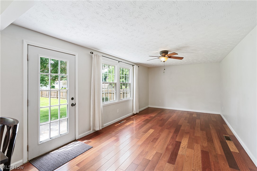 2700 Elizabeth Drive SW Lordstown OH 44481