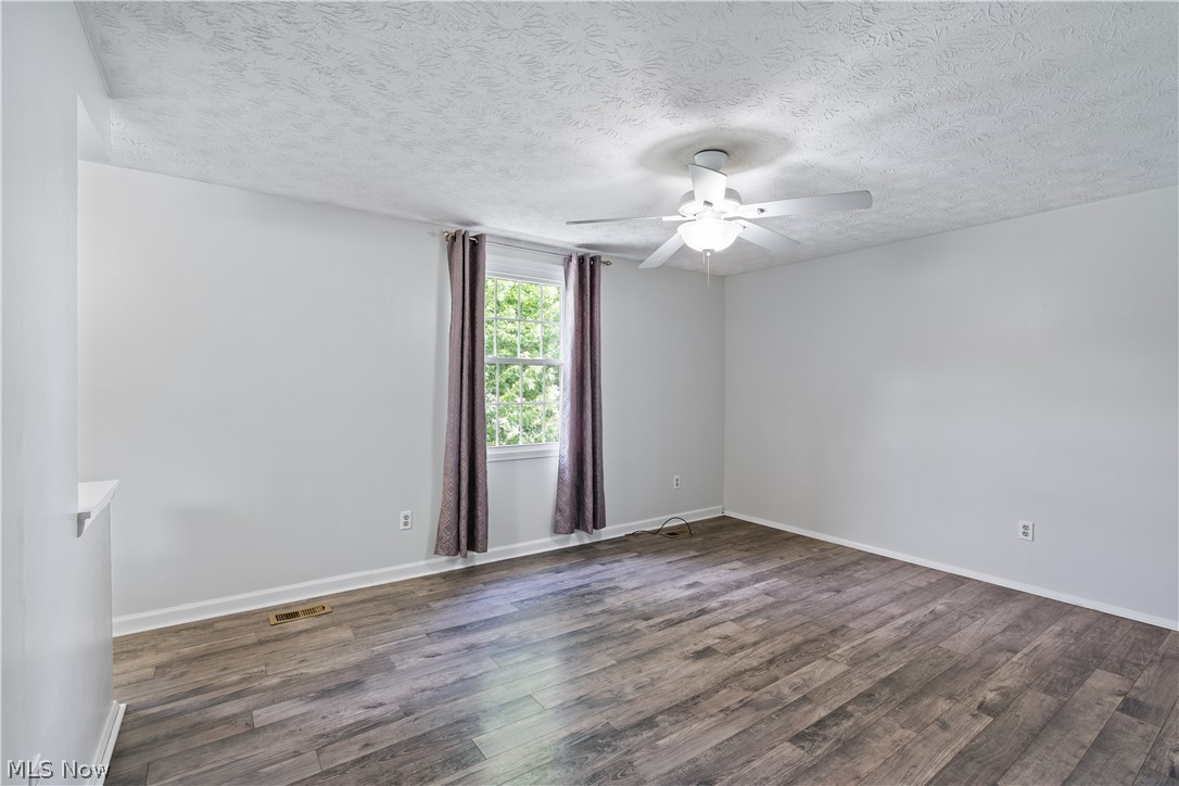2700 Elizabeth Drive SW Lordstown OH 44481