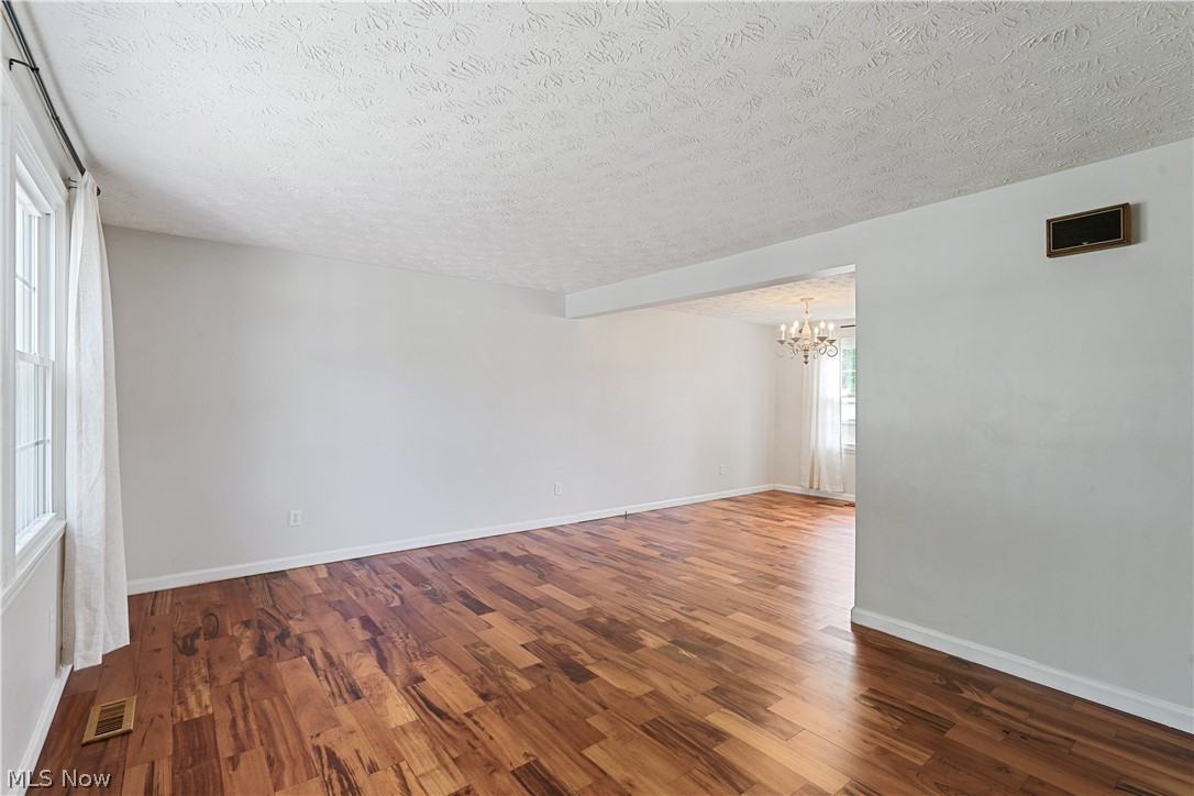 2700 Elizabeth Drive SW Lordstown OH 44481