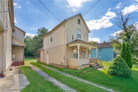 319 S Jackson Street Youngstown OH 44506