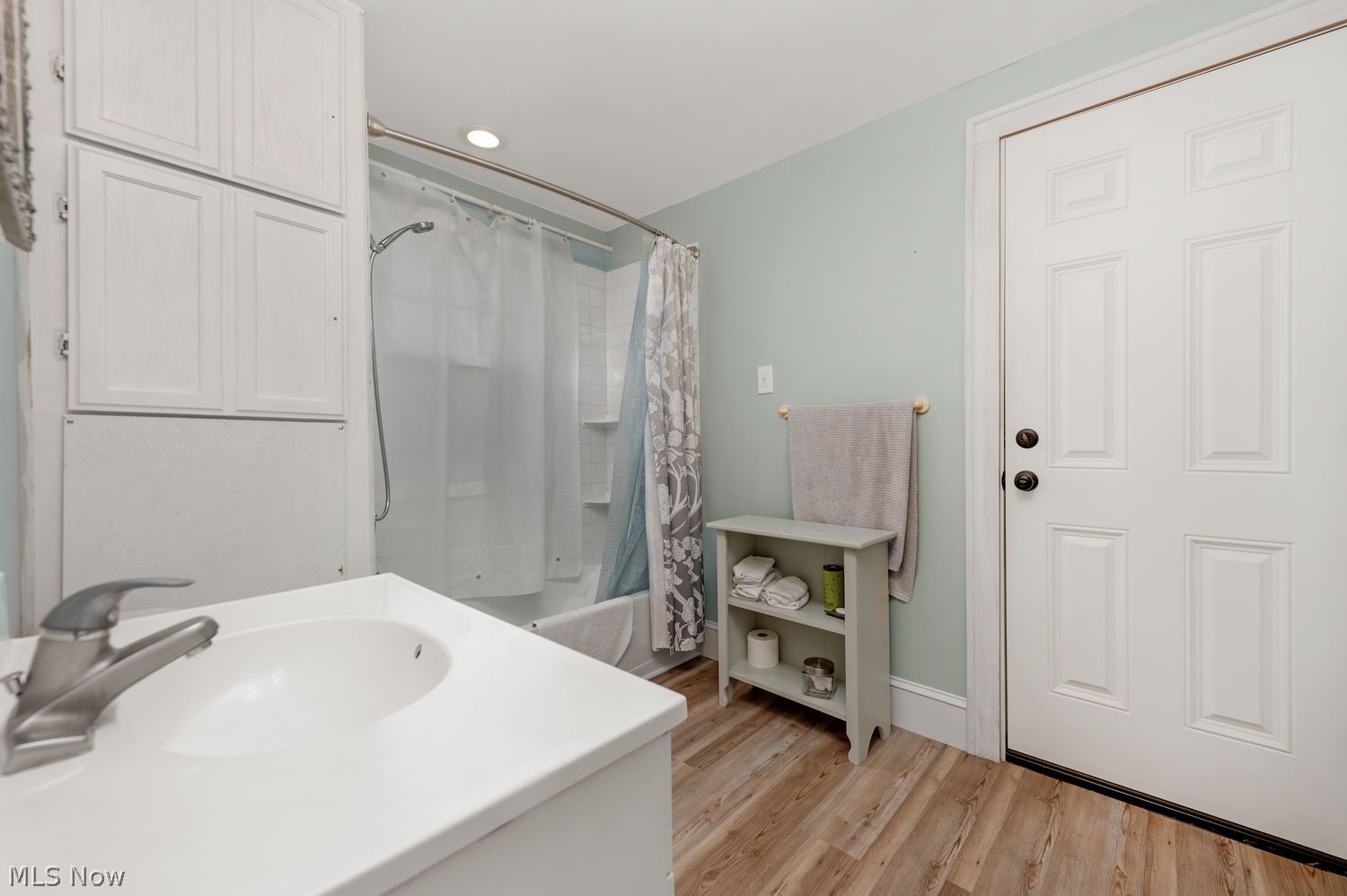 1636 Larchmont Avenue Lakewood OH 44107