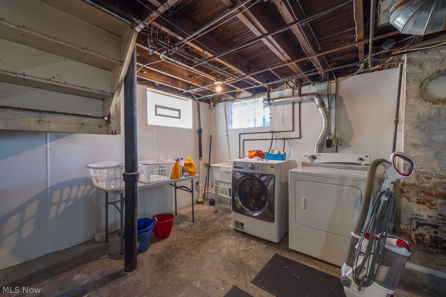 1636 Larchmont Avenue Lakewood OH 44107