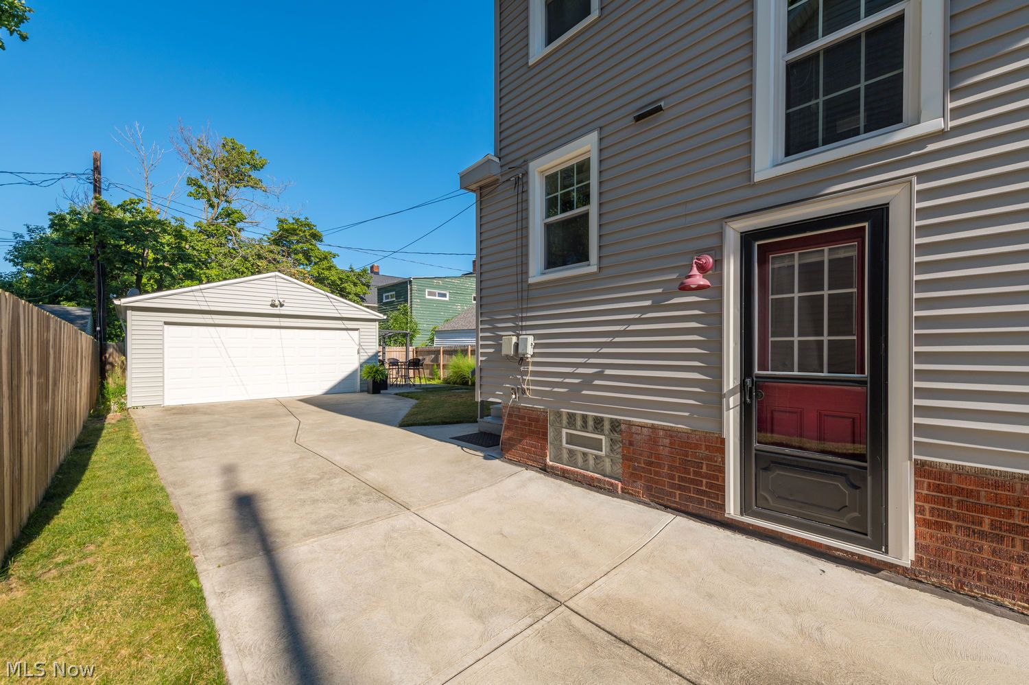 1636 Larchmont Avenue Lakewood OH 44107