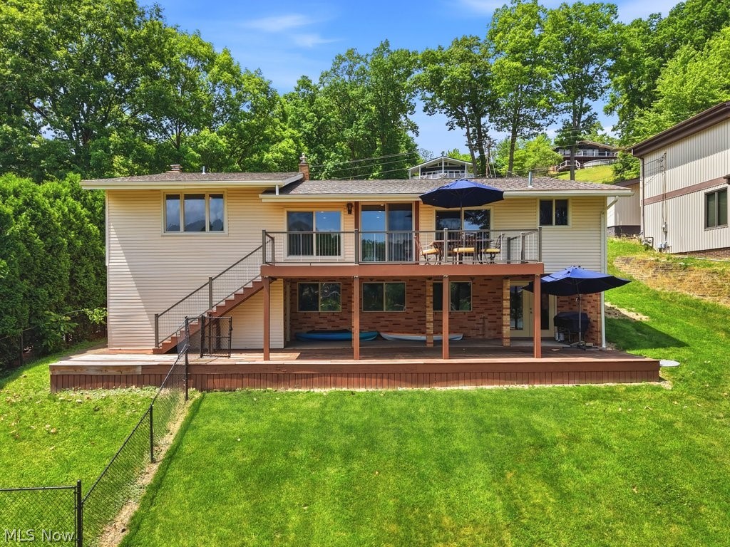 160 W Mohawk Drive Malvern OH 44644