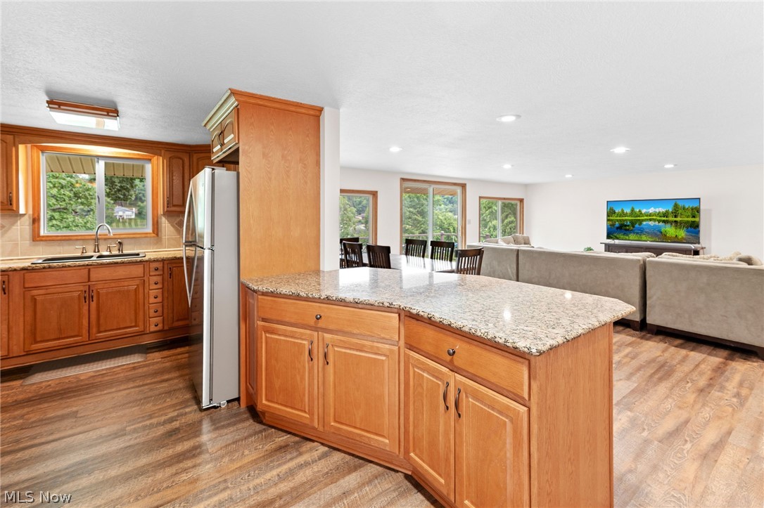 160 W Mohawk Drive Malvern OH 44644