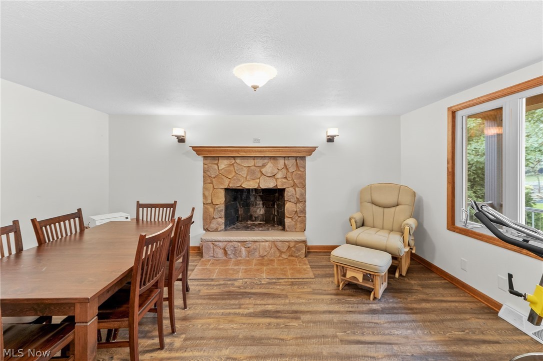 160 W Mohawk Drive Malvern OH 44644
