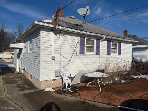 2923 Park Drive Parma OH 44134