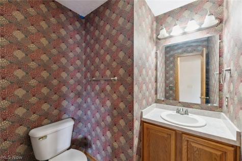 10917 Mogadore Avenue NW Uniontown OH 44685