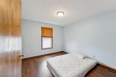 10917 Mogadore Avenue NW Uniontown OH 44685