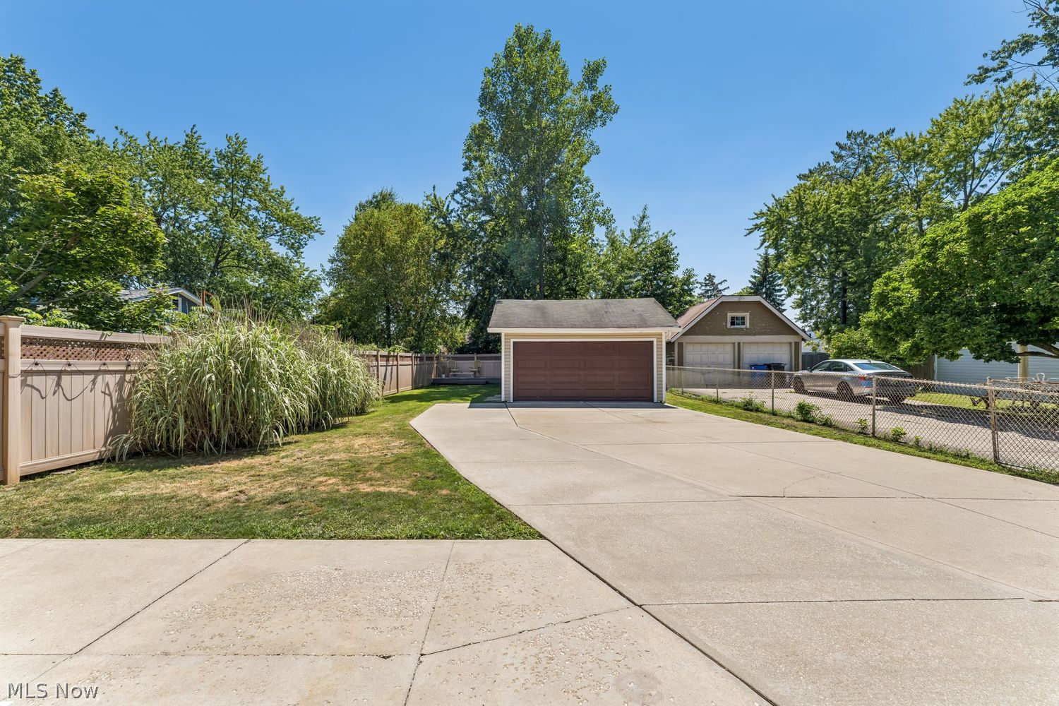 17009 Bradgate Avenue Cleveland OH 44111