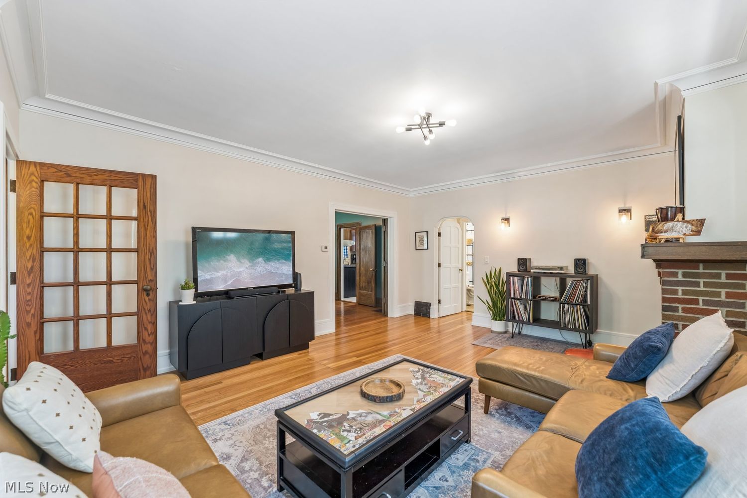 17009 Bradgate Avenue Cleveland OH 44111
